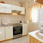 Sunshine Doda - Three Bedroom With Balcony And Sea View Lägenhet *