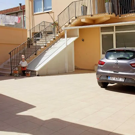 Sunshine Doda - Three Bedroom With Balcony And Sea View Vela Luka