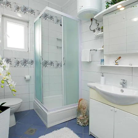 Sunshine Doda - Three Bedroom With Balcony And Sea View