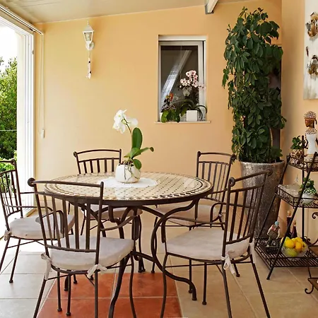 Sunshine Doda - Three Bedroom With Balcony And Sea View * Vela Luka