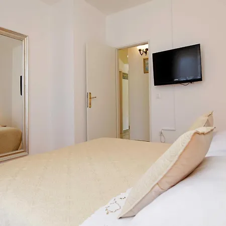 Sunshine Doda - Three Bedroom With Balcony And Sea View Vela Luka