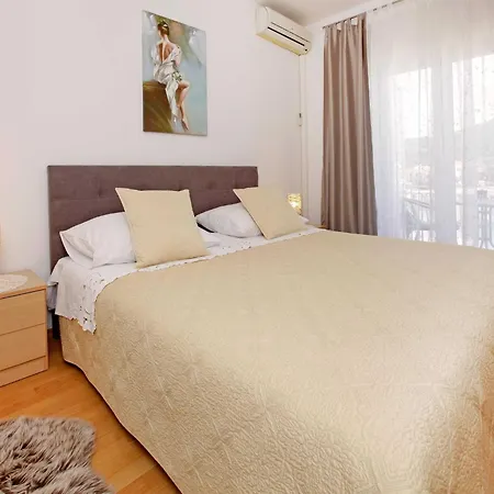 Appartement Sunshine Doda - Three Bedroom With Balcony And Sea View Vela Luka