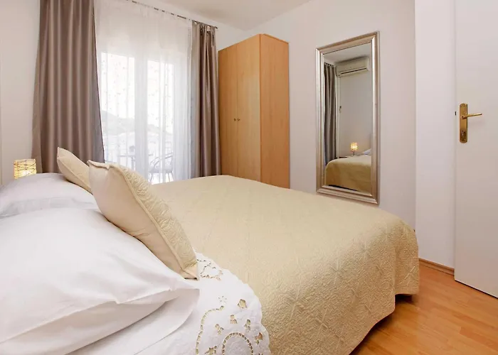 Sunshine Doda - Three Bedroom With Balcony And Sea View Lägenhet