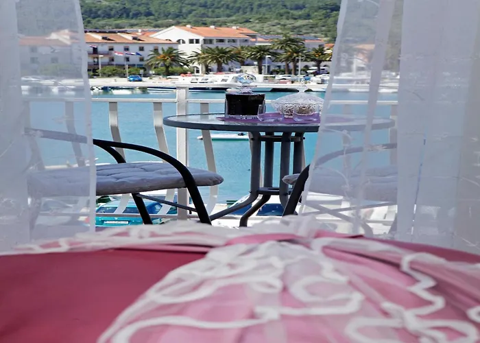 Sunshine Doda - Three Bedroom With Balcony And Sea View * Vela Luka