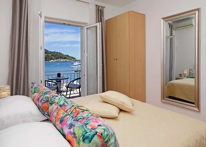 Sunshine Doda - Three Bedroom With Balcony And Sea View